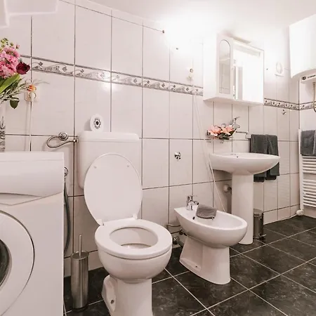 Arya Апартаменты